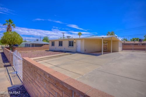 661 W Calle Milu, Tucson, AZ, 85706-3920 | Card Image