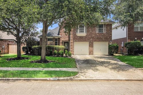 7323 Fall Creek Bnd, Humble, TX, 77396-3758 | Card Image
