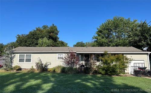 703 S 12th St, McAlester, OK, 74501-6709 | Card Image