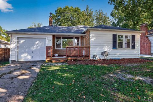 1220 Se Orleans St, Topeka, KS, 66604 | Card Image