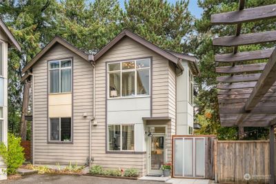 1423 Ne 86th Street, Townhouse with 1 bedrooms, 1 bathrooms and null parking in Seattle WA | Image 1