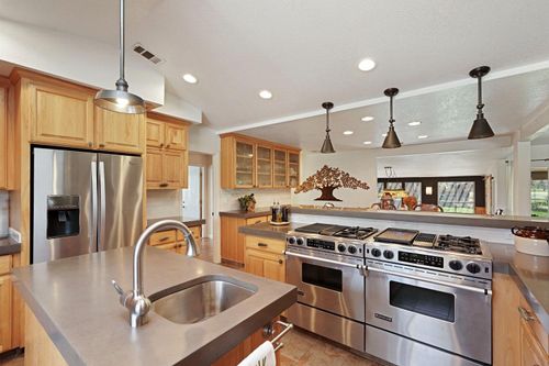 210 Melissa Way, Valley Springs, CA, 95252-8406 | Card Image