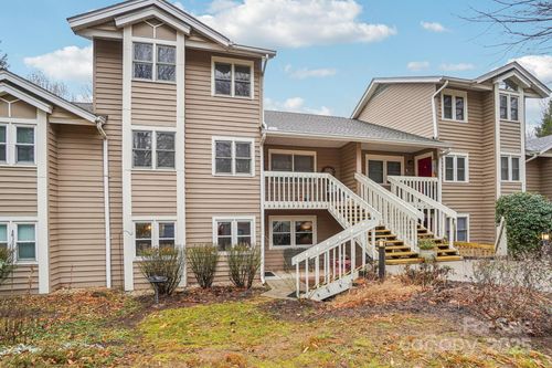 2 Creekside Ln, Asheville, NC, 28803-9524 | Card Image
