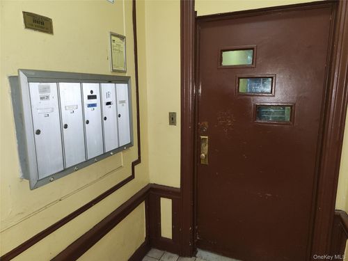 apt-4-1102 Winthrop St, Brooklyn, NY, 11212-2934 | Card Image