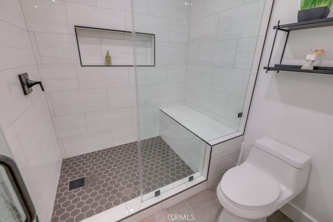 395 E 4th #41 Street, Condo with 2 bedrooms, 2 bathrooms and 2 parking in Long Beach CA | Image 6