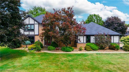 537 Herbert Rd, Akron, OH, 44312-2219 | Card Image