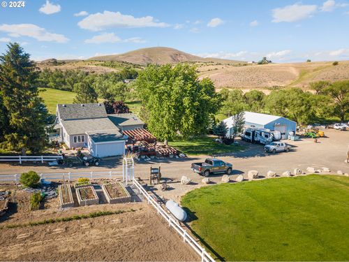 42139 Dry Gulch Rd, Richland, OR, 97870-6691 | Card Image