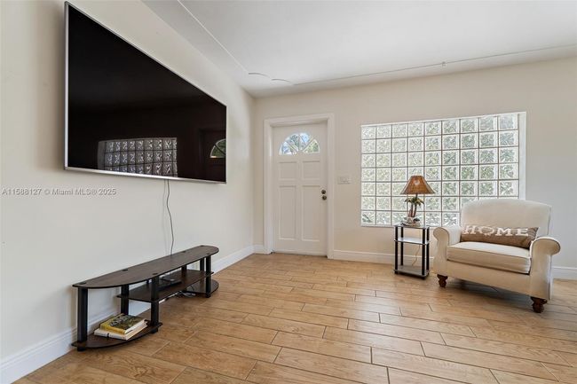 0 - 367 W Riverside Dr, House other with 3 bedrooms, 2 bathrooms and null parking in Tequesta FL | Image 24