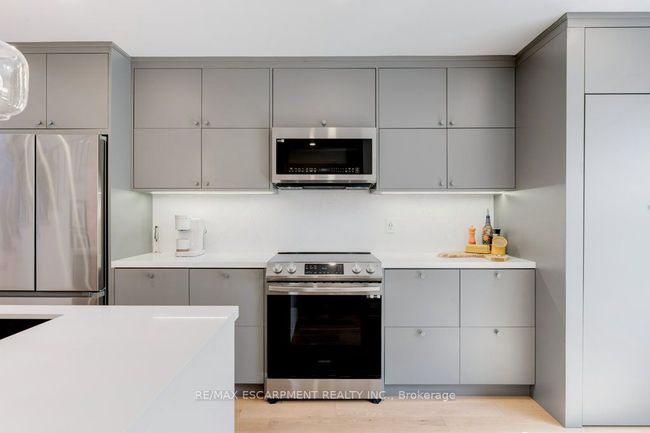 308 - 1210 Thorpe Rd, Condo with 3 bedrooms, 2 bathrooms and 1 parking in Burlington ON | Image 10