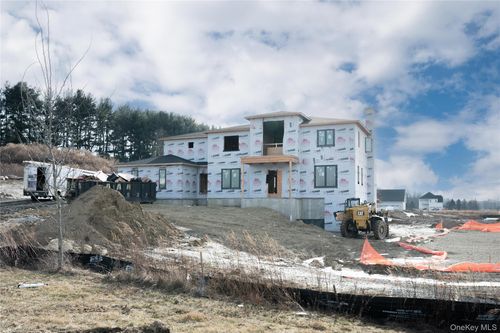 20 Nesheiwat Dr, Lagrangeville, NY, 12540-5718 | Card Image