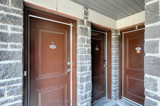 107 - 2 Dunsheath Way, Condo with 2 bedrooms, 2 bathrooms and 1 parking in Markham ON | Image 4