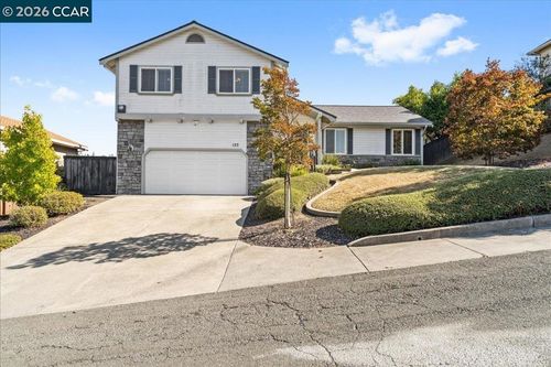 123 Michele Ct, Vallejo, CA, 94591-8601 | Card Image