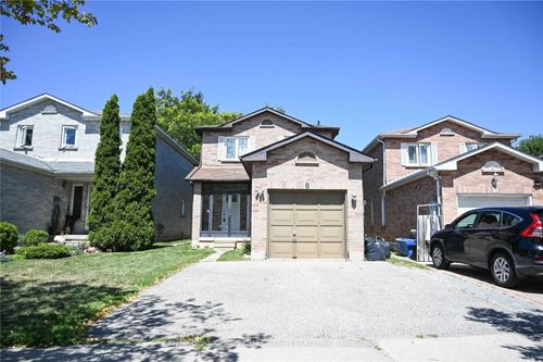 8 Samantha Cir, Richmond Hill, ON, L4B2R3 | Card Image