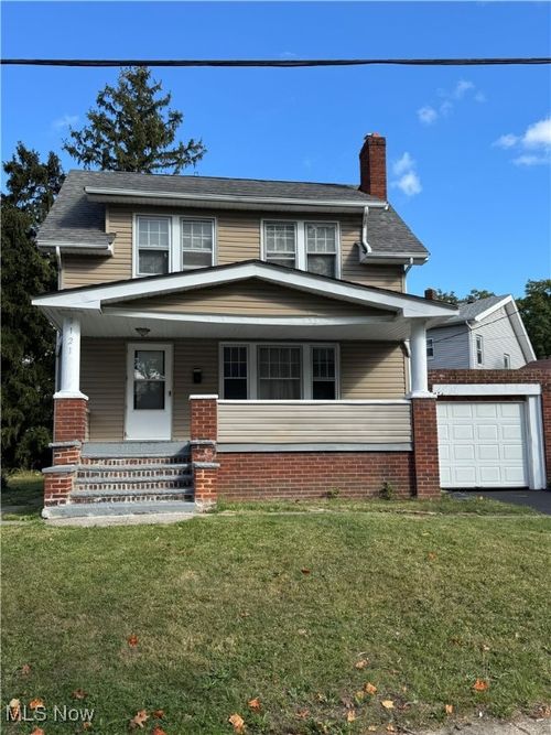 2121 Alton Rd, East Cleveland, OH, 44112-1618 | Card Image
