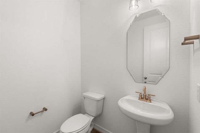 Note: Sample product photo. Actual exterior and interior selections may vary by homesite. Photo may be virtually staged | Image 8
