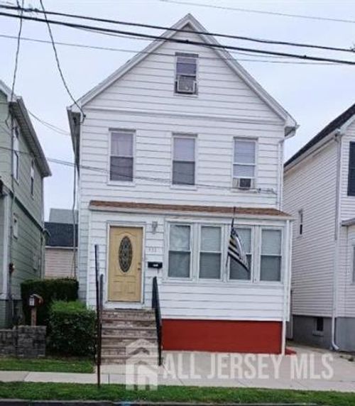 532 Groom St, Perth Amboy, NJ, 08861-3133 | Card Image