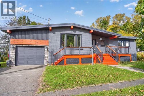 59 Arran St, Campbellton, NB, E3N1L3 | Card Image