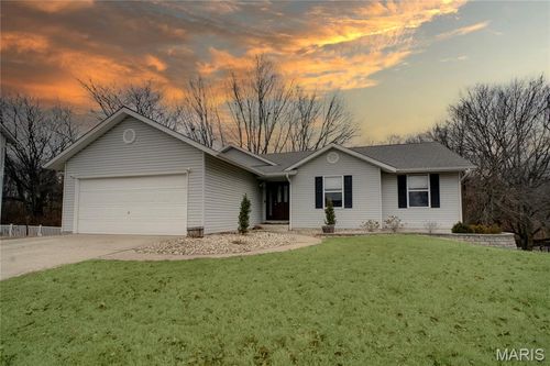 86 Fawn Oaks Dr, O Fallon, MO, 63366-1065 | Card Image