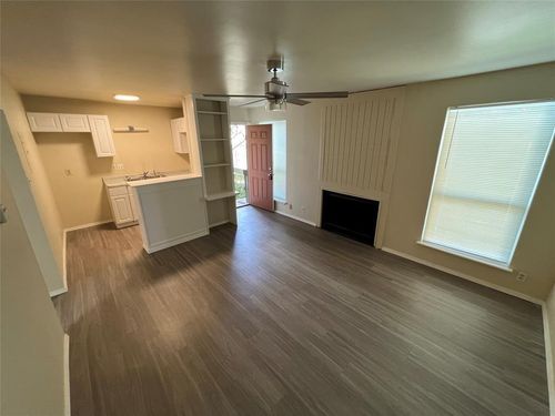 apt-107-1000 W 26th St, Austin, TX, 78705-4331 | Card Image