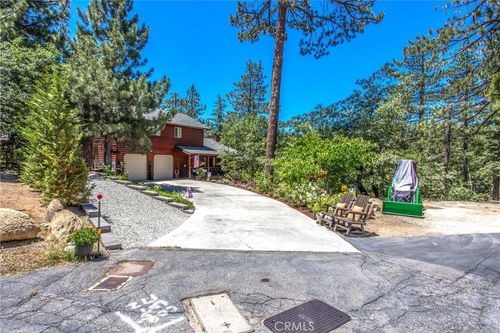 32425 Snowshoe Ln, Running Springs, CA, 92382 | Card Image
