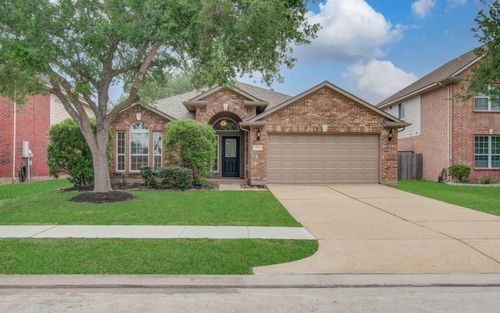 2030 Creek Shore Ln, Pearland, TX, 77581-2955 | Card Image