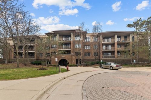 apt-203-9200 E Prairie Rd, Evanston, IL, 60203-1640 | Card Image