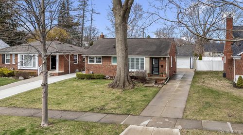 2577 Buckingham Avenue, Birmingham, MI, 48009 | Card Image