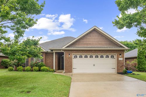 210 Wolf Creek Trl Sw, Huntsville, AL, 35824-3500 | Card Image