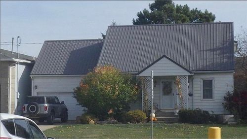 4 9th St Sw, WAUKON, IA, 52172-1500 | Card Image