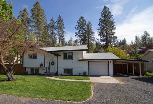115 E Franklin Dr, Nine Mile Falls, WA, 99026-9314 | Card Image