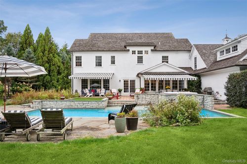 31 Paquatuck Ave, East Moriches, NY, 11940-1205 | Card Image