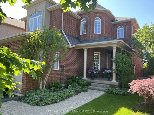 6 Collingwood Ave, Brampton, ON, L7A2E5 | Card Image