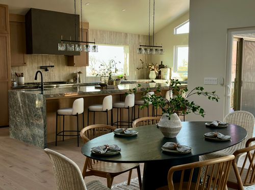 2551 Sherwood Dr, Salt Lake City, UT, 84108-2457 | Card Image