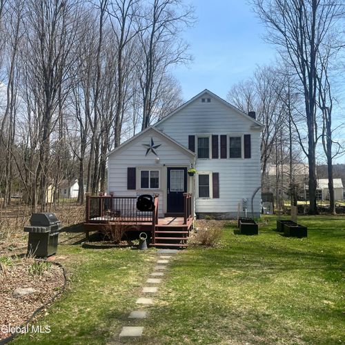 37 Academy St, Cambridge, NY, 12816-1001 | Card Image