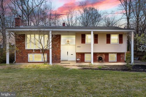 8305 Fort Hunt Rd, ALEXANDRIA, VA, 22308-1813 | Card Image