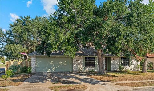 5602 Fresno Dr, Corpus Christi, TX, 78411-5049 | Card Image