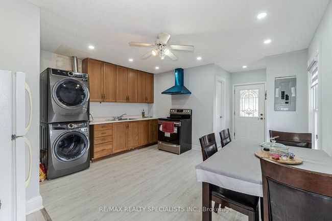 521 Guelph St, Home with 5 bedrooms, 5 bathrooms and 13 parking in Norval ON | Image 11