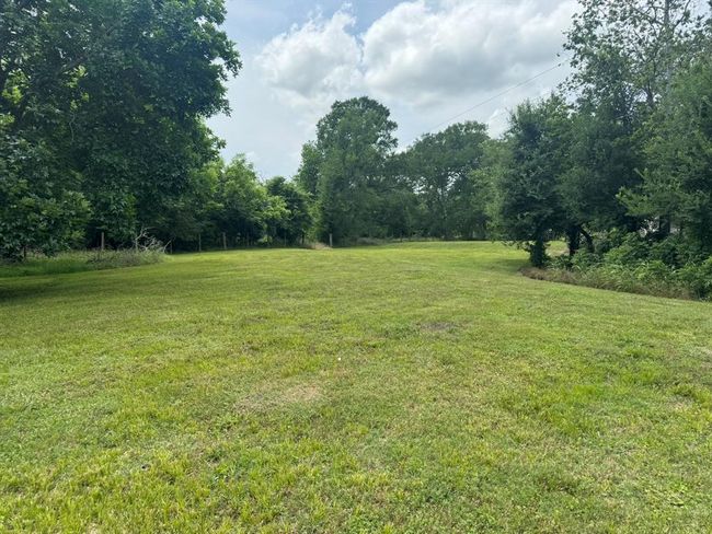12215 Fm 442 Rd, House other with 2 bedrooms, 1 bathrooms and 1 parking in Boling TX | Image 13
