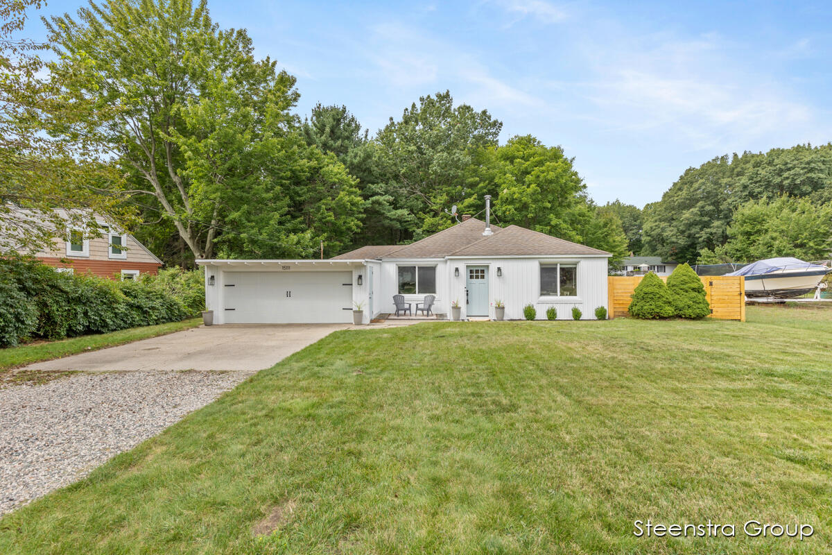 Lakeshore Dr, Grand Haven, MI 49417