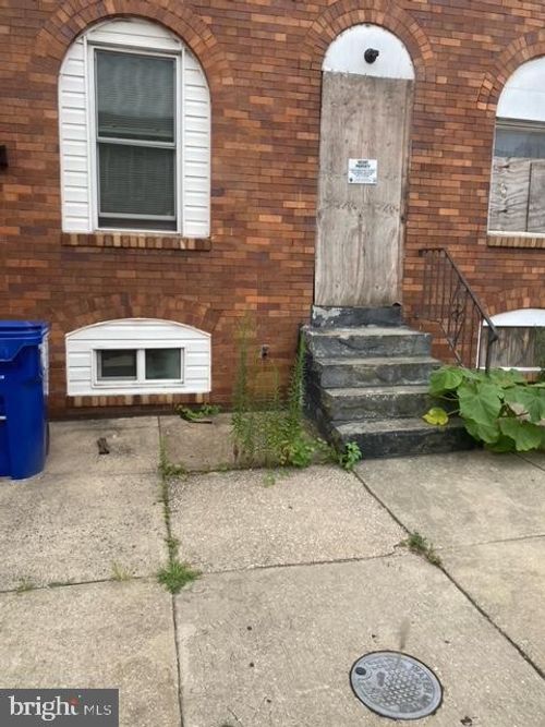2017 Eagle St, BALTIMORE, MD, 21223-3405 | Card Image