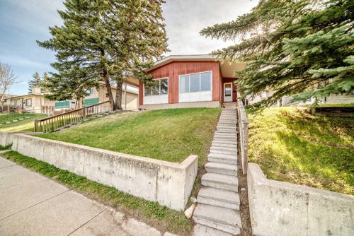 2804 14 St Nw, Calgary, AB, T2K1H7 | Card Image