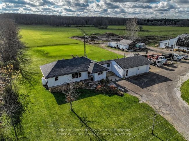 463176 Concession 24, Home with 2 bedrooms, 2 bathrooms and 20 parking in Georgian Bluffs ON | Image 5