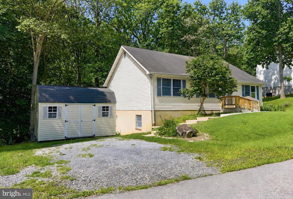 Residential Lease in LUSBY 4
