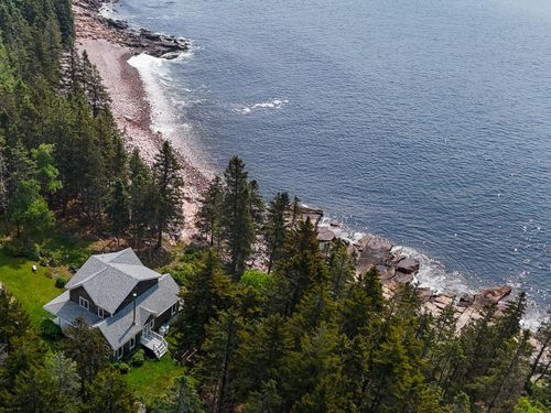 310 Red Point Rd, Swans Island, ME, 04685-3409 | Card Image