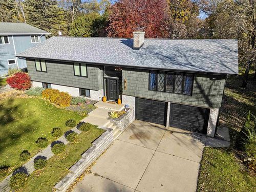 910 Pine Ridge Drive, GREEN BAY, WI, 54311 | Card Image