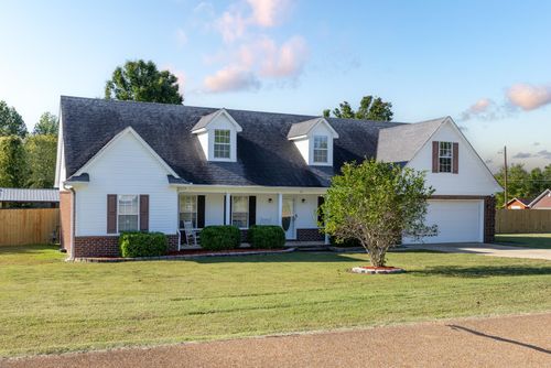 93 Sterling Farm Dr, Atoka, TN, 38004-7301 | Card Image