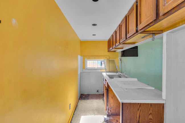 Upper Unit | Image 6