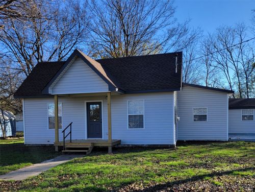 511 S State St, Wagoner, OK, 74467-6228 | Card Image