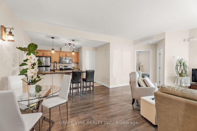 D - 165 Crestway Dr, Condo with 2 bedrooms, 2 bathrooms and null parking in Nepean ON | Image 9