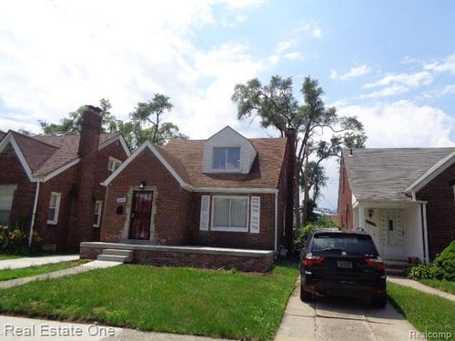 18259 Pinehurst St, Detroit, MI, 48221-1954 | Card Image